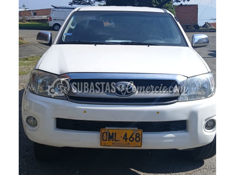 Toyota Hilux 2011 placa OML468
